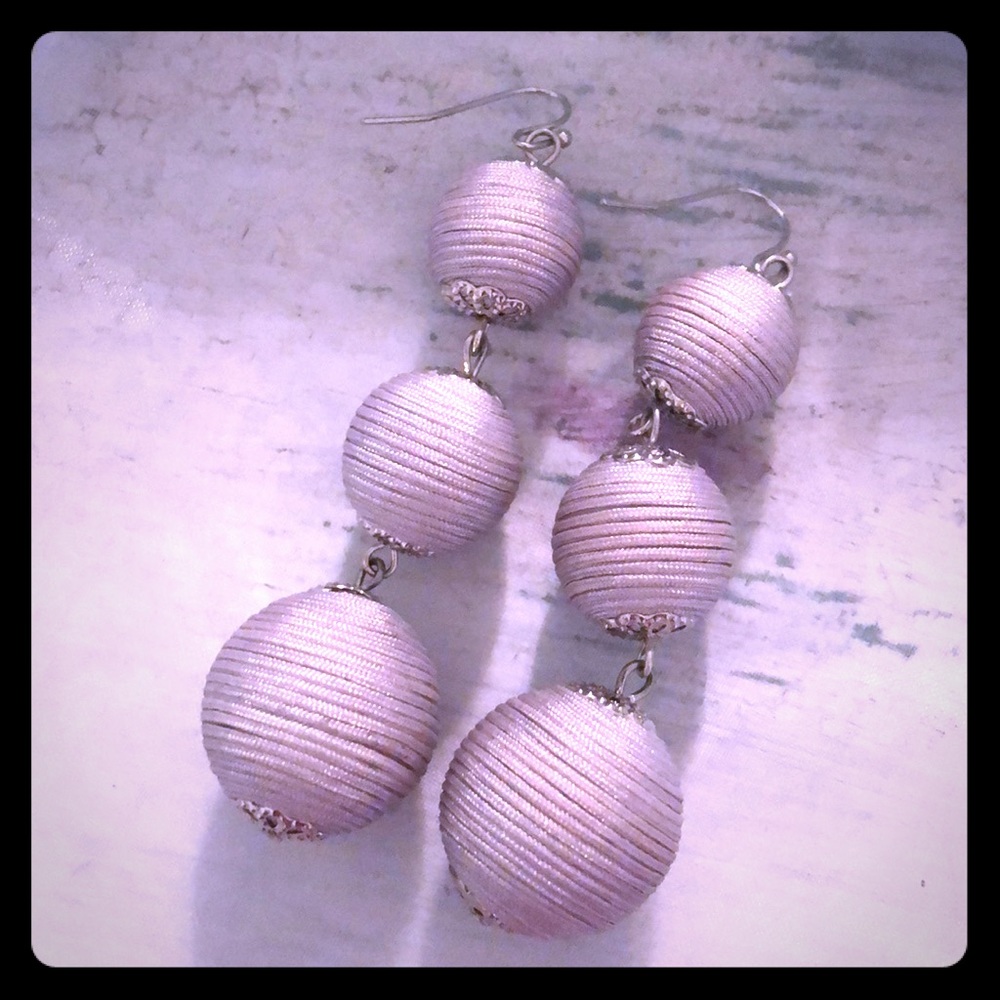 Light purple/lavender tiered ball earrings